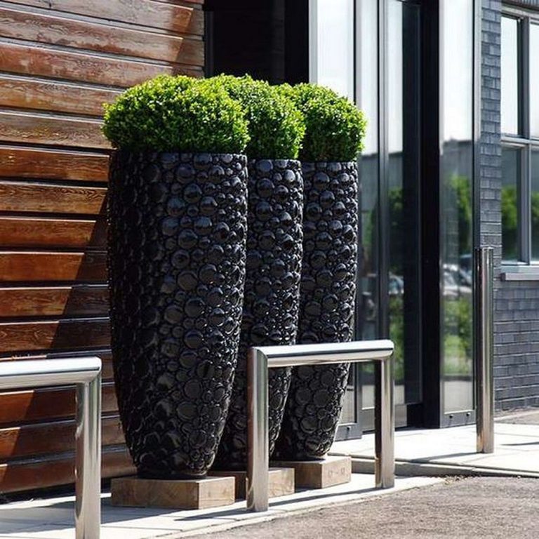 Tall outdoor planters: the ultimate guide